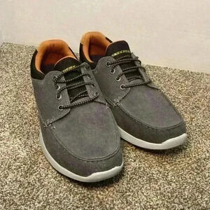 Sketchers for men Elent Mosen Boat Shoes. Grey and back with gold trim   Size 11